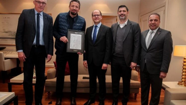Hidayet Türkoğlu, Andreas Zagklis ve Kamil Novak'ı ağırladı