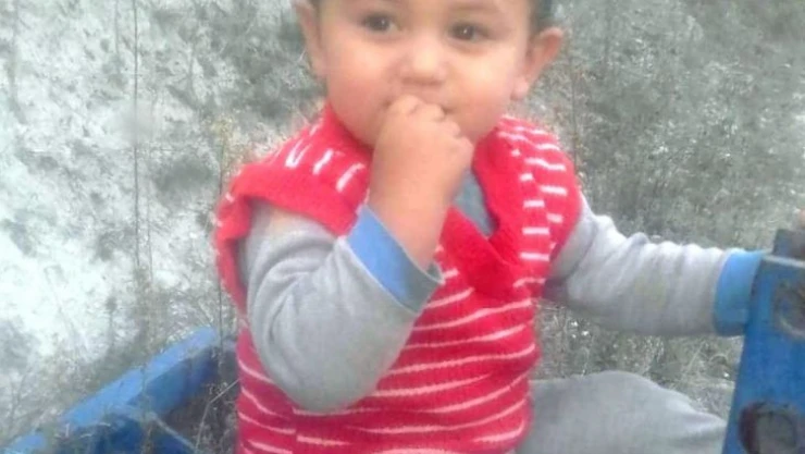 İçi su dolu eski buzdolabının içine düşen çocuk boğuldu