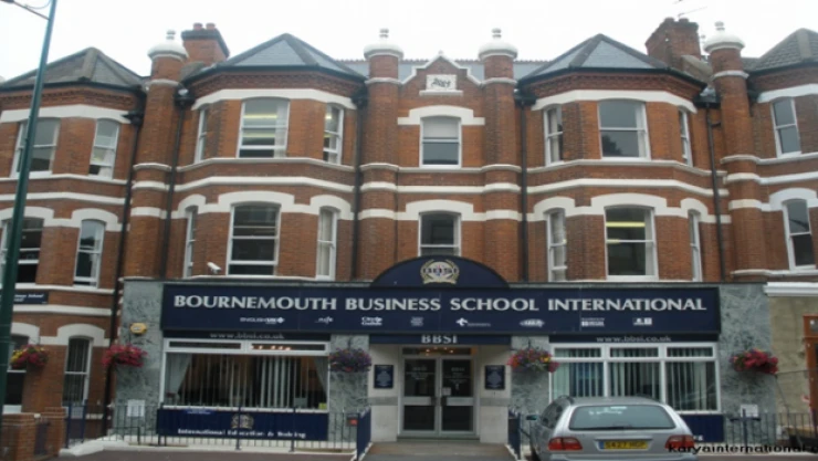 İngiltere Ramazan ayını düşünerek sınav tarihlerini düzenledi