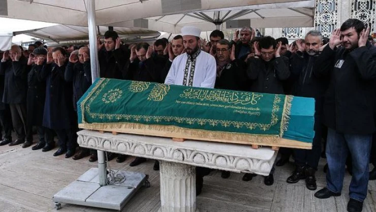 İş adamı Halis Toprak son yolculuğuna uğurlandı