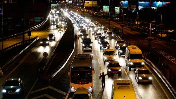 İstanbul trafiğinde bayram yoğunluğu