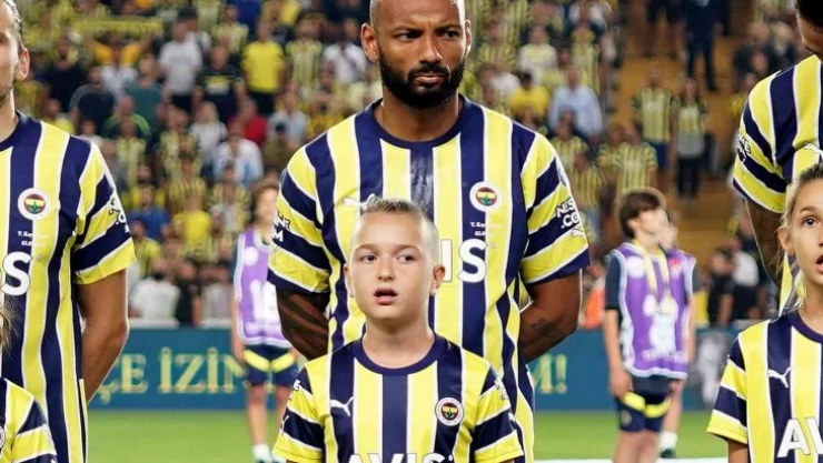 Joao Pedro ilk kez 11'de