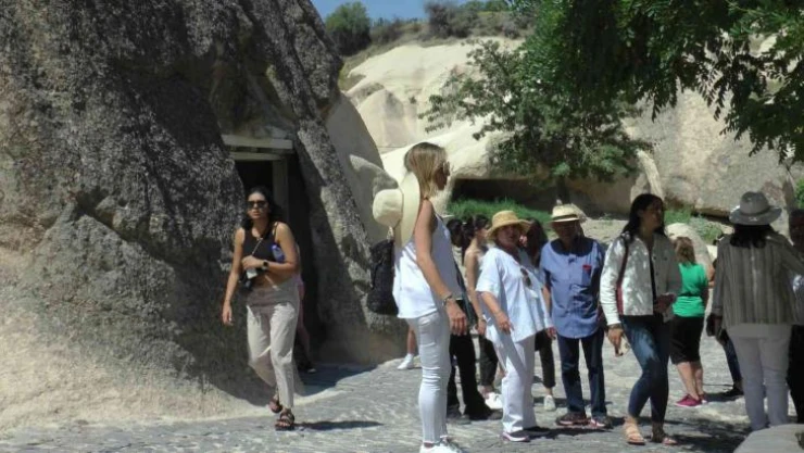 Kapadokya'daki ören yerlerini ziyaret eden turist sayısı 2,5 milyonu geçti