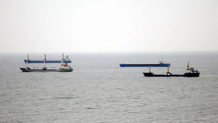 Karayel, Marmara Denizi'ndeki etkisini sürdürüyor