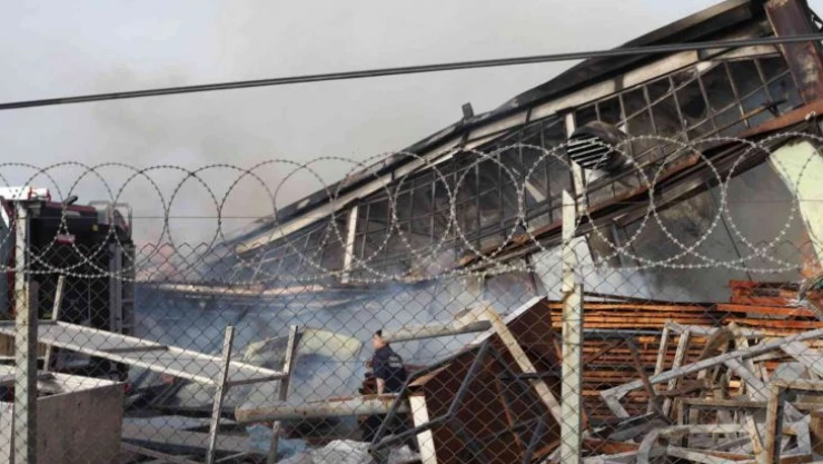 Konya'da korkutan fabrika yangını