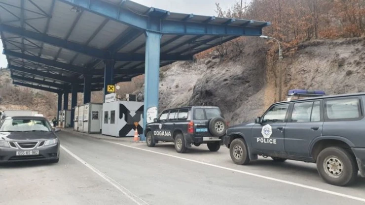 Kosova Başbakanı Kurti: 'Sırp plakaları Miloseviç rejiminin mirasıdır. Bu miras, taşımamanız gereken bir yüktür'