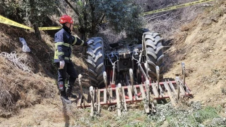 Kullandığı traktörün altında kalan adam hayatını kaybetti