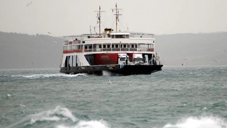 Kuzey Ege'de deniz ulaşımına lodos engeli