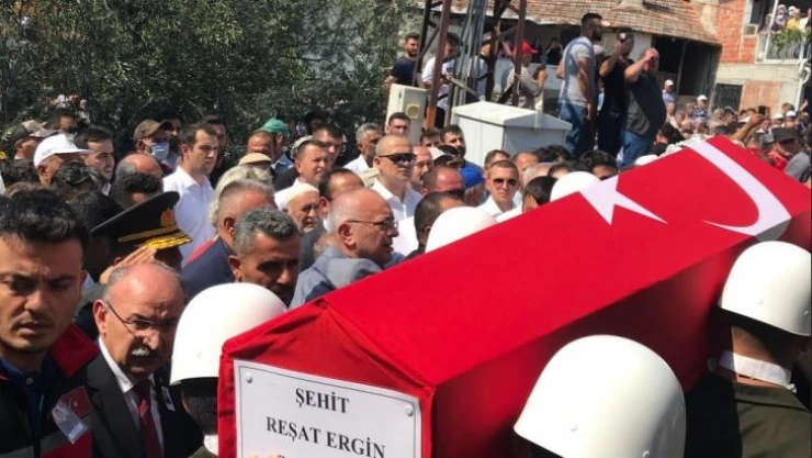 Manisalı şehit Reşat Ergin, gözyaşlarıyla son yolculuğuna uğurladı