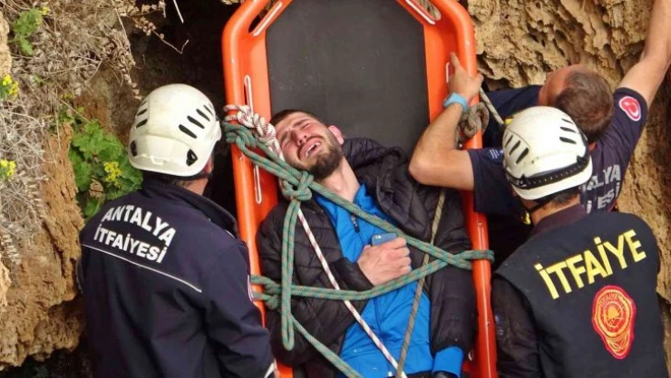 Manzara keyfi için çıktığı falezlerden düştü