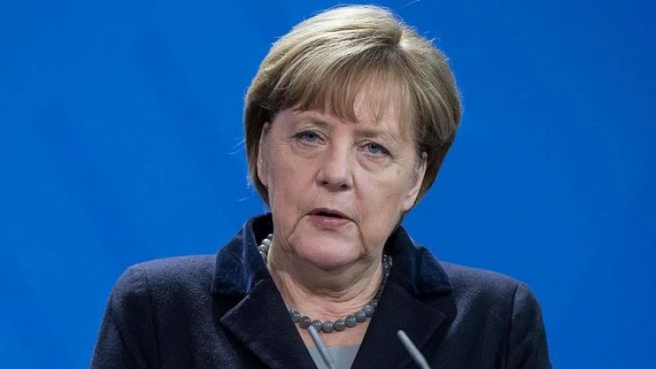 Merkel'den Schengen'i korumak için ortak sorumluluk çağrısı