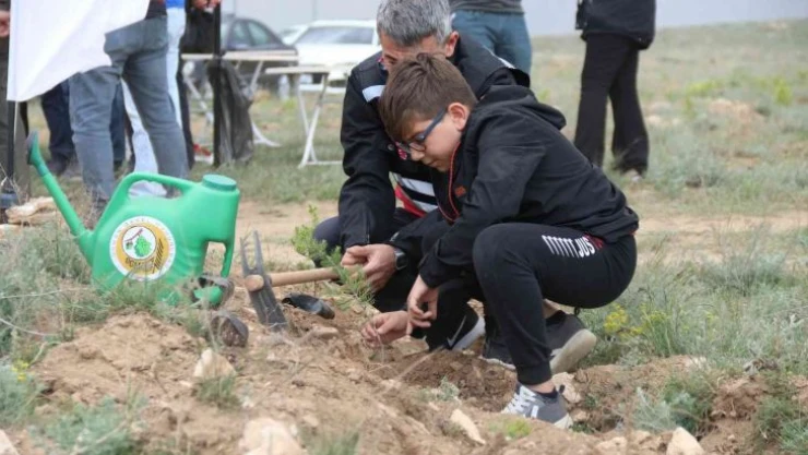Motosiklet tutkunlarından yanan ormanlar için anlamlı proje