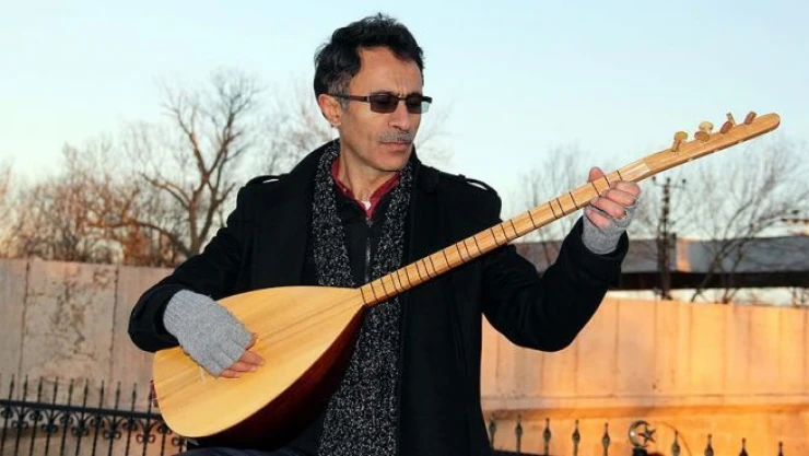 Müezzinden Sarıkamış şehitleri için türkü