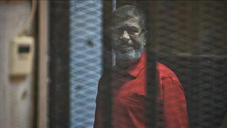 Mursi'nin yargılandığı davanın duruşması ertelendi