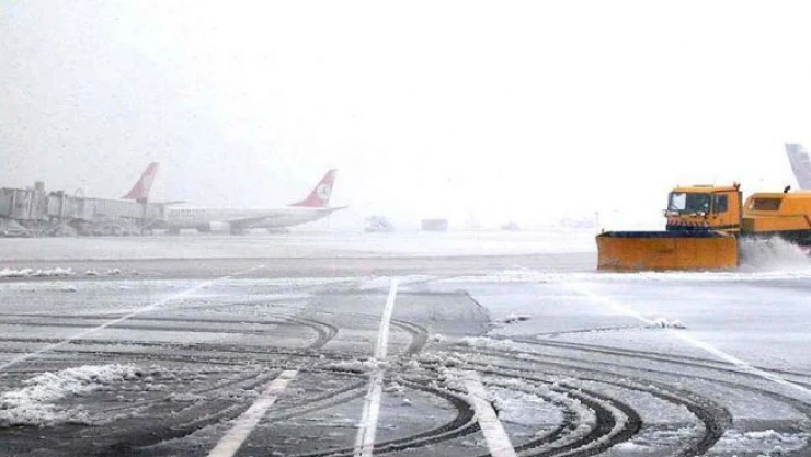 Nevşehir'de uçak seferleri iptal