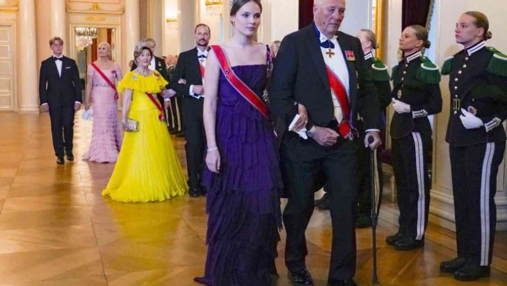 Norveç Kralı hastaneye kaldırıldı