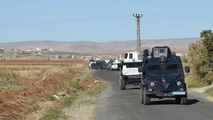Nusaybin'de zırhlı polis aracına terör saldırısı: 2 yaralı