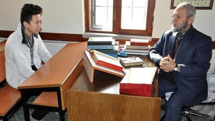 Ömrünü Kur'an eğitimine adadı