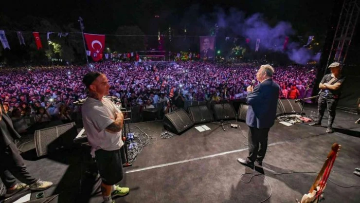On binler Zafer'in 100. yılında Gençlik Parkında buluştu