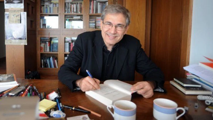 Orhan Pamuk siyasete de el attı: Sakın ha HDP'lileri Meclis'ten uzaklaştırmayın