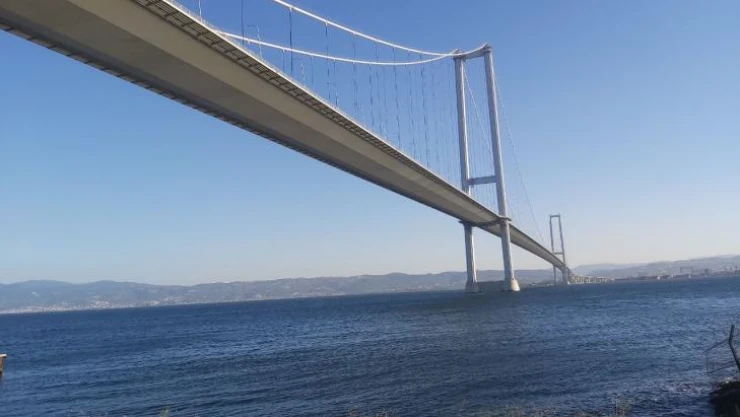 Osmangazi Köprüsü'nden atlayan şahsın arama çalışmaları devam ediyor