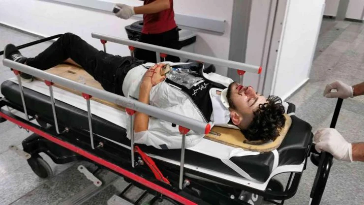 Otomobil ile motosiklet çarpıştı: 1 ağır yaralı
