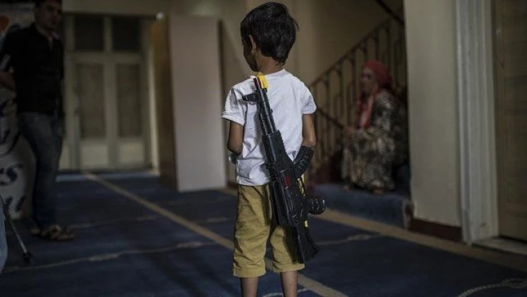 Oyuncak görünümlü silah ve çakmaklara yasak mı geliyor?