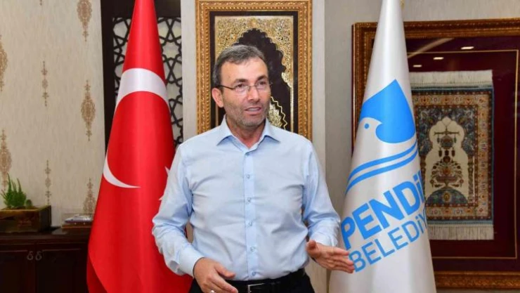 Pendik Belediyesinden ilçede ikamet eden ve üniversiteye yeni başlayanlara 2 bin TL'lik destek