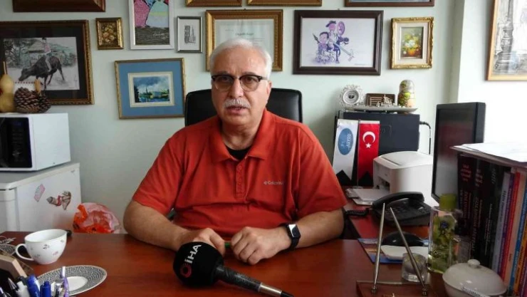 Prof. Dr. Tevfik Özlü: 'Covid vaka sayılarındaki artışın oranı azaldı ama maalesef ölüm sayıları giderek artıyor'