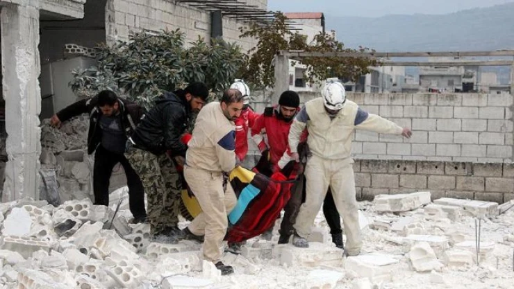 Rus jetleri İdlib'de mahkeme binasını vurdu: 40 ölü, 150 yaralı