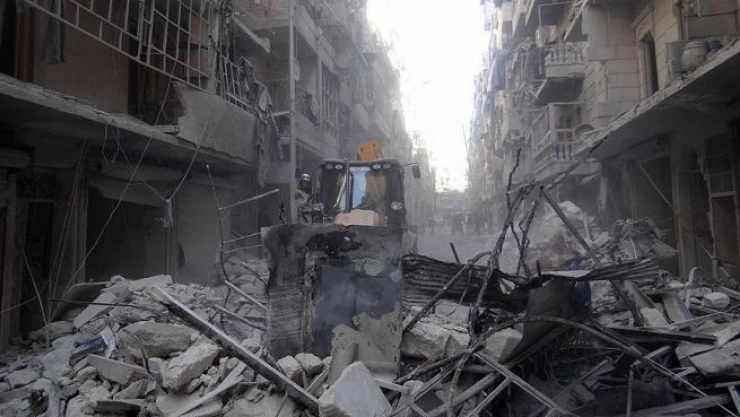 Rus uçakları Halep'te sivilleri vurdu: 15 ölü, 60 yaralı
