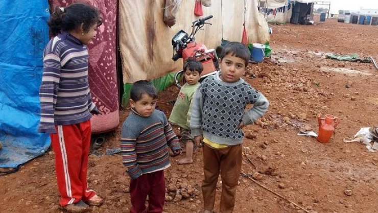 Rusya'nın yerinden ettiği Suriyeliler yaşam mücadelesi veriyor