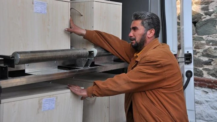 Savaştan kaçtığı ülkesine çocuklarının cenazesini götürüyor