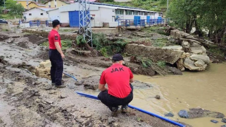 Selde kaybolan vatandaşı arama çalışmaları sürüyor