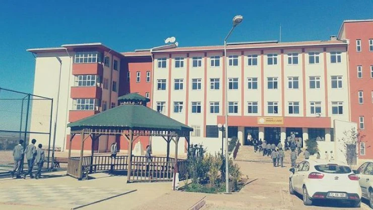 Şırnak'ta iki okulu basan teröristler öğrencileri tehdit etti