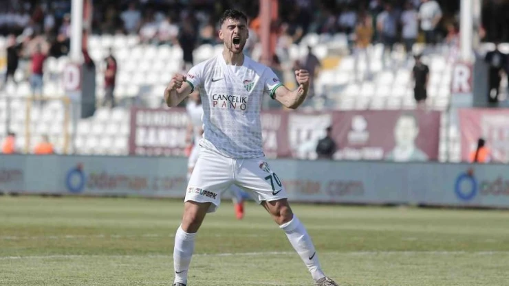 Spor Toto 1. Lig: Bandırmaspor: 2 - Bursaspor: 2 (İlk yarı sonucu)