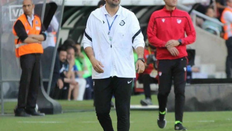 Spor Toto Süper Lig: Altay: 0 - Giresunspor: 1 (İlk yarı)