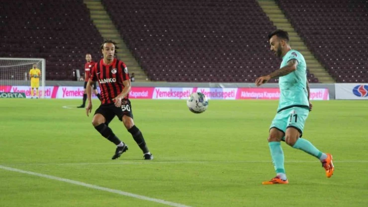 Spor Toto Süper Lig: Gaziantep FK: 1 - Antalyaspor: 2 (İlk yarı)