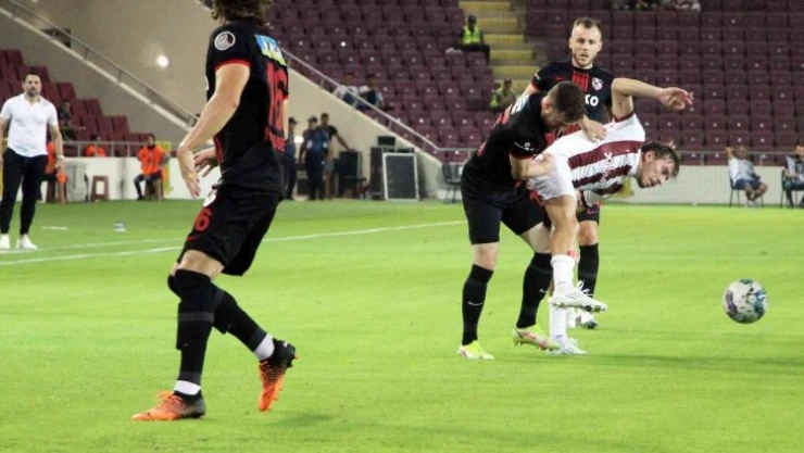 Spor Toto Süper Lig: Hatayspor: 1 - Gaziantep FK: 1 (İlk yarı)