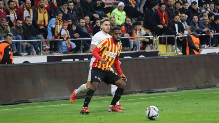 Spor Toto Süper Lig: Kayserispor: 1 - Çaykur Rizespor: 1 (Maç sonucu)