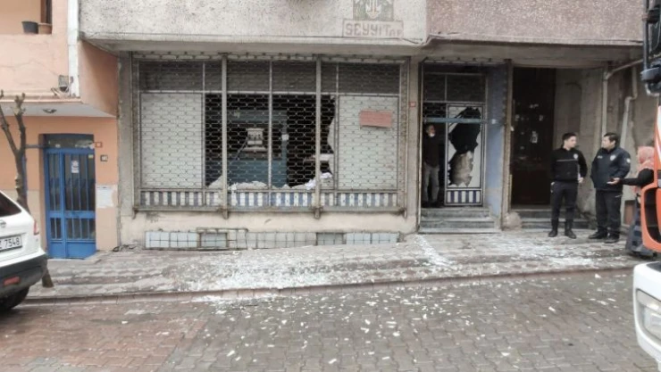 Sultangazi'de işyerinde patlama: 1 yaralı
