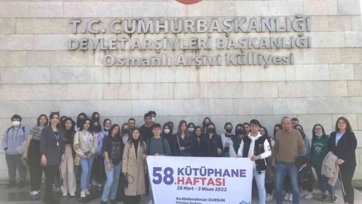 Sultangazili gençler Kütüphane Haftası'nda Ankara'yı ziyaret etti