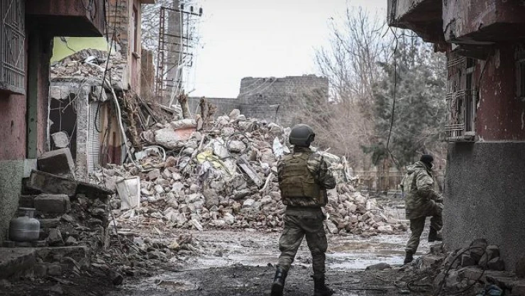 Sur'da 3 terörist etkisiz hale getirildi