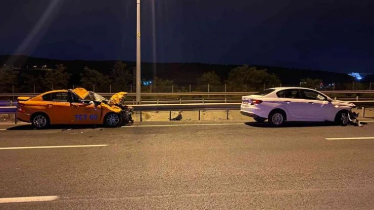 Taksi iki mandaya çarptı: 1 ölü, 2 yaralı