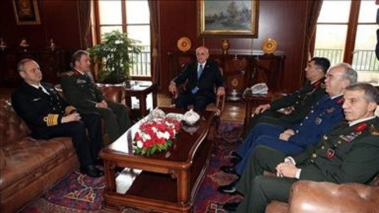 TBMM Başkanı Kahraman, Genelkurmay Başkanı Akar'ı kabul etti