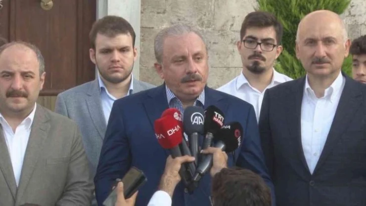 TBMM Başkanı Şentop Kurban Bayramı namazını Ayasofya'yı Kebir Camii'nde kıldı