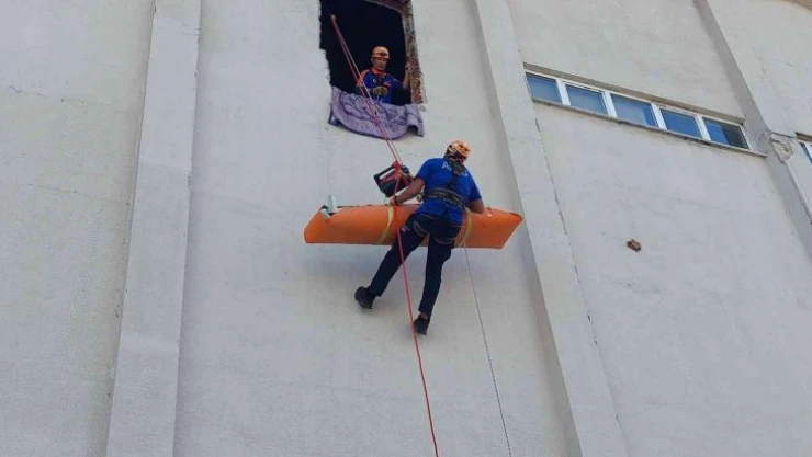 Tekirdağ'da nefes kesen deprem tatbikatı: Şarköy 7.4'le sallandı ortalık karıştı