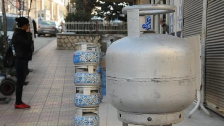 Teröristler saldırı için tüp çalıyor