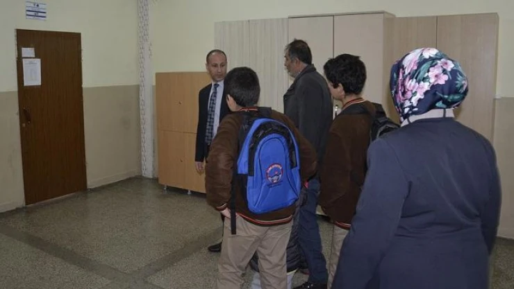 Terörün göçe sürüklediği aileye devlet desteği