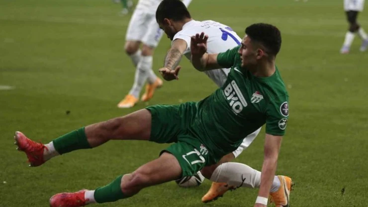 Tuğbey Akgün, Bursaspor ile olan sözleşmesini feshetti